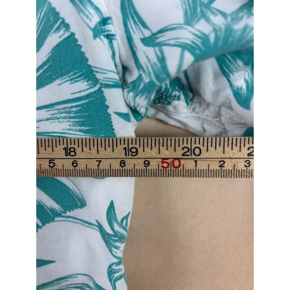 Banana Republic Hawaiian aloha Shirt Mens Small Green‎ White Floral Short Sleeve
